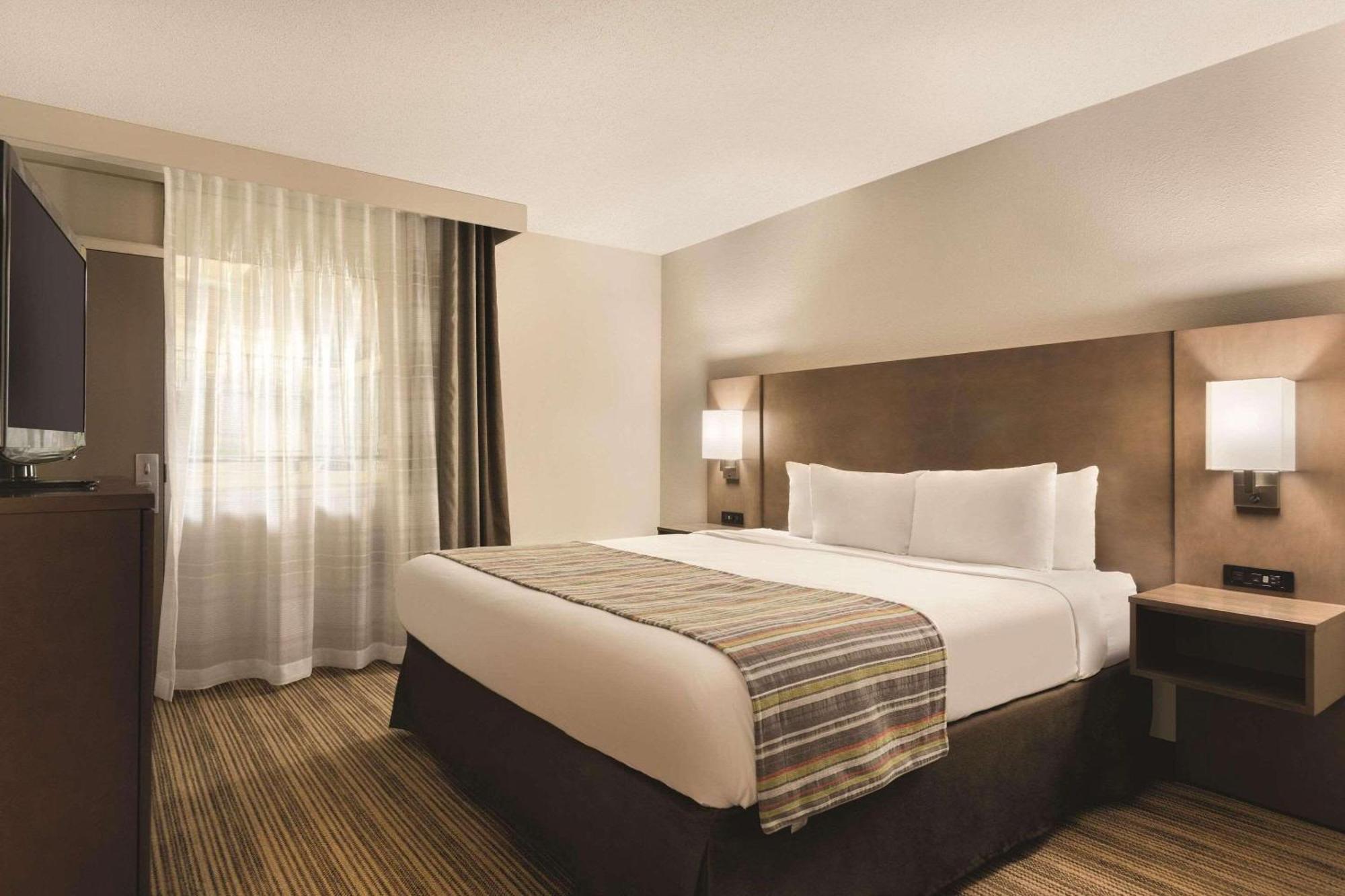 Country Inn & Suites By Radisson, Fergus Falls, Mn Экстерьер фото