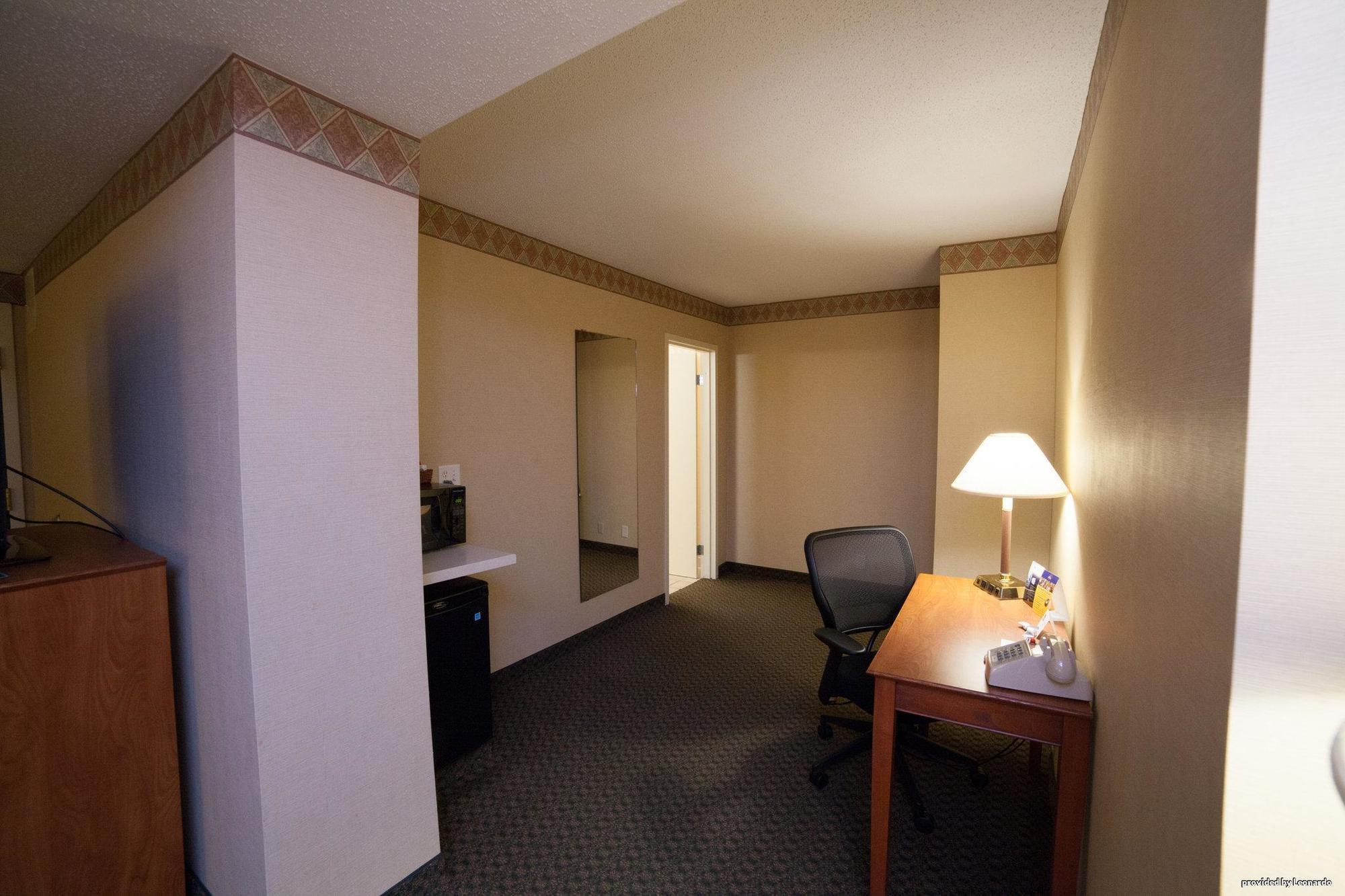 Country Inn & Suites By Radisson, Fergus Falls, Mn Экстерьер фото