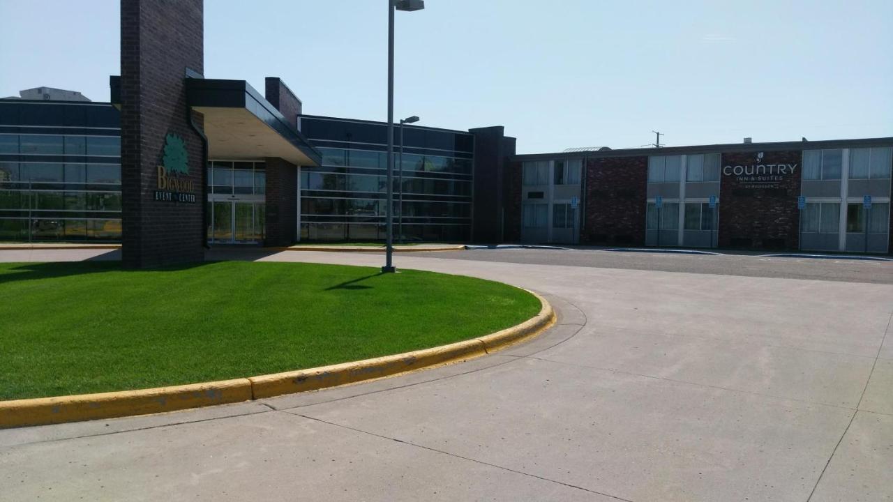 Country Inn & Suites By Radisson, Fergus Falls, Mn Экстерьер фото