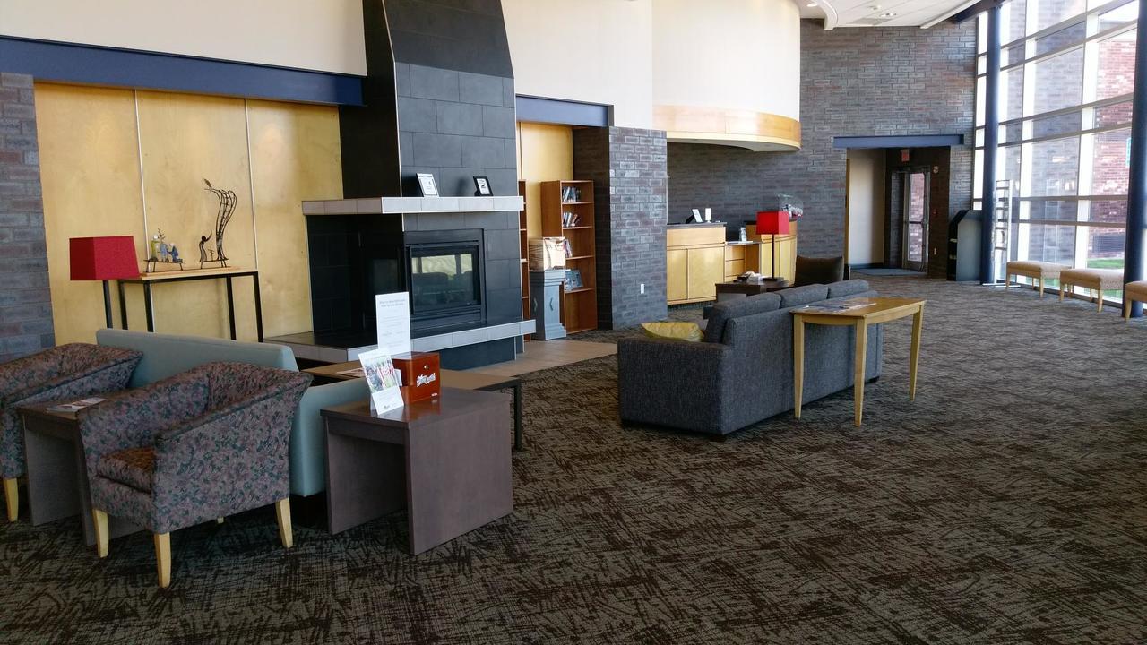 Country Inn & Suites By Radisson, Fergus Falls, Mn Экстерьер фото
